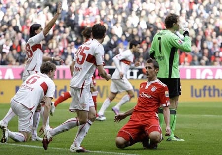Bại trận đau đớn, Bayern “dâng” ngôi đầu cho Schalke - 2 Bại trận đau đớn, Bayern “dâng” ngôi đầu cho Schalke - 2