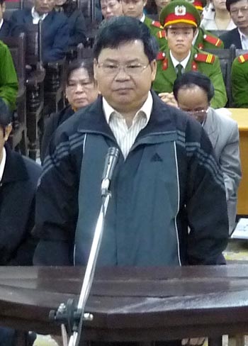 Đúc tượng không giám sát, khống hồ sơ để “chạy” quyết toán  - 2