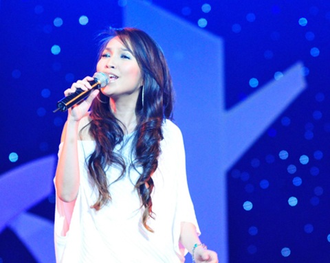 Vợ chồng Trương Lê Sơn đưa xe Trịnh lên sân khấu - 7 Vợ chồng Trương Lê Sơn đưa xe Trịnh lên sân khấu - 7