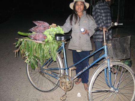 Tần tảo cuộc mưu sinh nuôi chữ của học sinh vùng cao - 1 Tần tảo cuộc mưu sinh nuôi chữ của học sinh vùng cao - 1