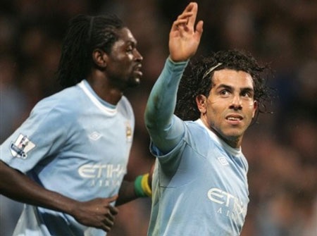 Tevez lập hat-trick giúp Man City khuất phục Wigan - 1 Tevez lập hat-trick giúp Man City khuất phục Wigan - 1