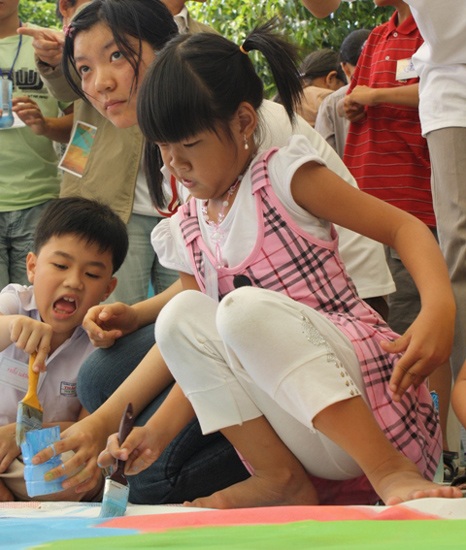 Hội trại nghệ thuật cho trẻ khuyết tật - 2 Hội trại nghệ thuật cho trẻ khuyết tật - 2