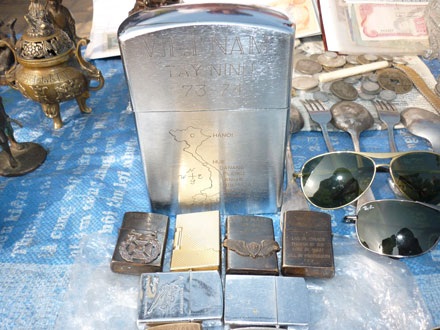 Thú vị đồ cổ vỉa hè Cần Thơ - 1 Thú vị đồ cổ vỉa hè Cần Thơ - 1