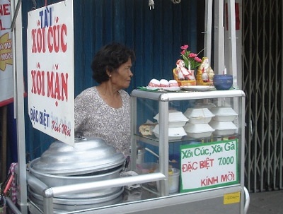 Hộp xốp đựng thức ăn… ngập phố   - 4