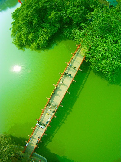 Treo máy ảnh vào chùm bóng bay để chụp Hồ Gươm - 6