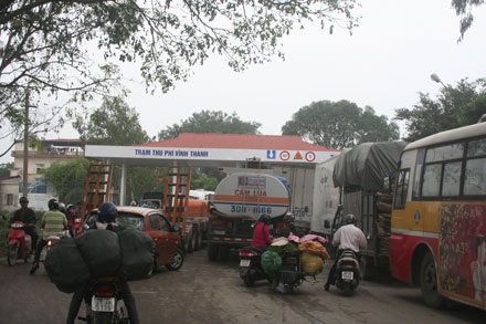 Ùn tắc, hỗn loạn ở trạm thu phí phụ Bắc Thăng Long - Nội Bài - 1