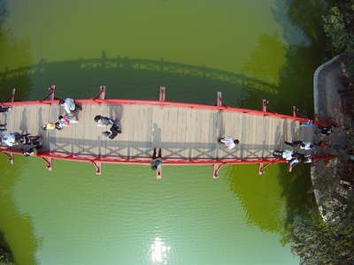 Treo máy ảnh vào chùm bóng bay để chụp Hồ Gươm - 5