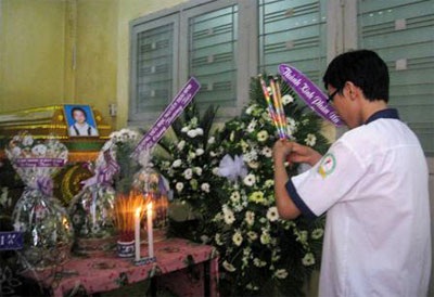 Xót thương học sinh lớp 4 bị điện giật chết - 1 Xót thương học sinh lớp 4 bị điện giật chết - 1