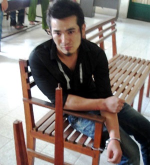 Lừa bạn thân vào khách sạn để cướp - 1 Lừa bạn thân vào khách sạn để cướp - 1