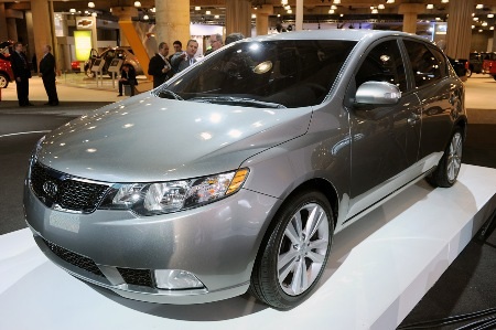 Kia ra mắt xe Forte Hatchback - 1