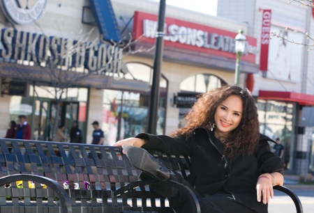 Ngắm “cô dâu” Thy Dung trên đất Mỹ - 4