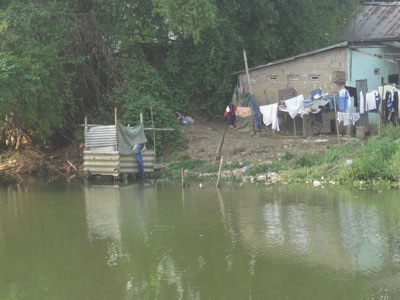 Huế: Một dòng sông kêu cứu - 3 Huế: Một dòng sông kêu cứu - 3