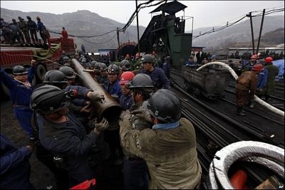 Trung Quốc: 115 thợ mỏ được giải cứu sau 8 ngày mắc kẹt - 5 Trung Quốc: 115 thợ mỏ được giải cứu sau 8 ngày mắc kẹt - 5