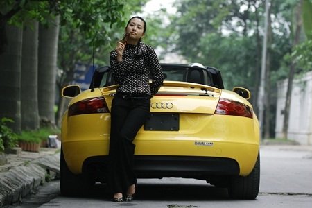 Cá tính Audi TT vàng trên phố - 4