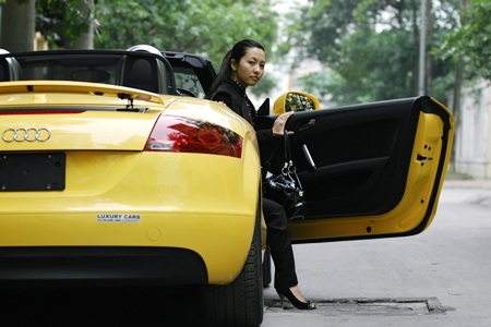 Cá tính Audi TT vàng trên phố - 6