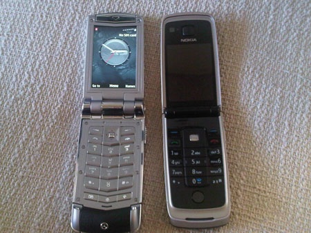 “Đập hộp” điện thoại gập Vertu trị giá 7.000 USD - 15