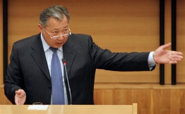 Phe đối lập lập chính phủ mới, không rõ số phận tổng thống - 2