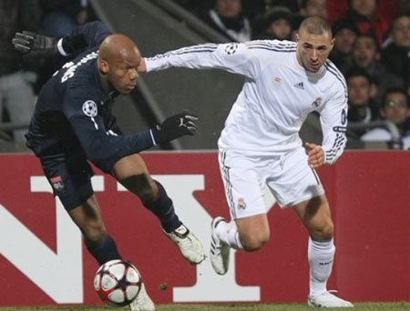 Benzema từ chối làm “tốt thí” để Real mua Pato - 1 Benzema từ chối làm “tốt thí” để Real mua Pato - 1