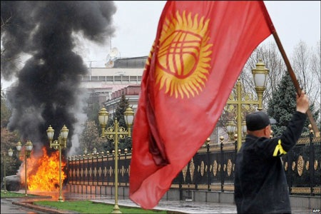 Kyrgyzstan trong "cơn bão" khủng hoảng - 10 Kyrgyzstan trong "cơn bão" khủng hoảng - 10