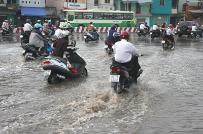 Cấp thoát nước “lao đao” vì đào đường - 1 Cấp thoát nước “lao đao” vì đào đường - 1