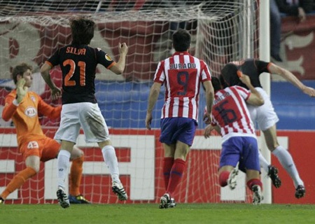 Valencia rời Europa League trong cay đắng - 3 Valencia rời Europa League trong cay đắng - 3