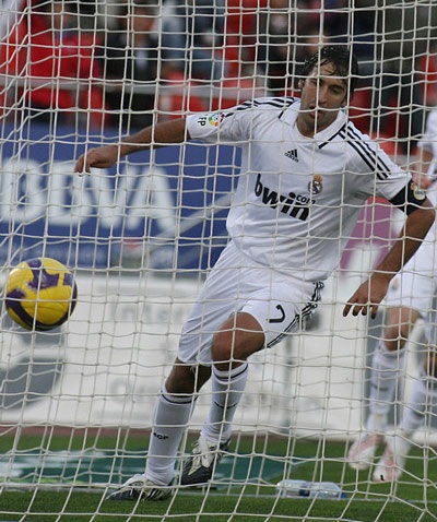 El Clasico và lịch sử những người hùng áo trắng - 3