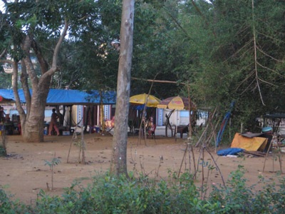 Những hình ảnh chưa đẹp tại chùa cổ Thiên Ấn - 3