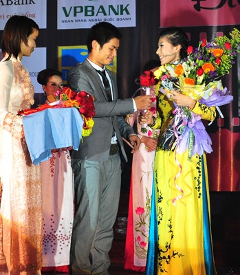 Nét đẹp nữ sinh Bách Khoa - 10 Nét đẹp nữ sinh Bách Khoa - 10