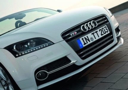 Audi TT phiên bản 2011 lộ diện - 4 Audi TT phiên bản 2011 lộ diện - 4