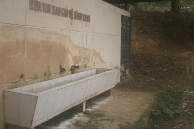 Bi hài chuyện nhà vệ sinh trường học - 1 Bi hài chuyện nhà vệ sinh trường học - 1