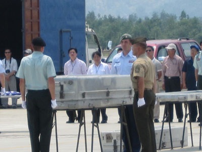 Trao trả 7 bộ hài cốt quân nhân Mỹ mất tích trong chiến tranh - 1 Trao trả 7 bộ hài cốt quân nhân Mỹ mất tích trong chiến tranh - 1