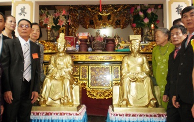 Tưng bừng lễ rước tượng song thân vua Đinh - 3 Tưng bừng lễ rước tượng song thân vua Đinh - 3