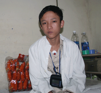 Chiều nay phẫu thuật tim cho em bé đánh giày - 2 Chiều nay phẫu thuật tim cho em bé đánh giày - 2