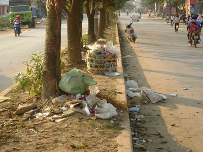 Thị trấn ngập trong rác - 3 Thị trấn ngập trong rác - 3