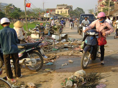 Thị trấn ngập trong rác - 4 Thị trấn ngập trong rác - 4