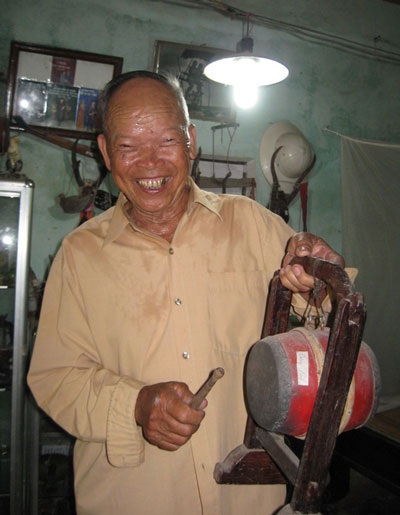 “Bảo tàng” nông cụ độc đáo của ông lão 80 - 2 “Bảo tàng” nông cụ độc đáo của ông lão 80 - 2