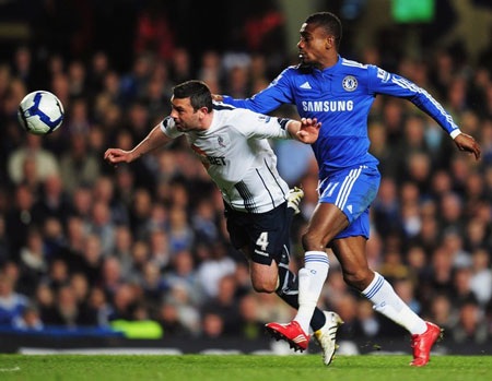 Anelka đưa Chelsea bứt xa khỏi MU - 2 Anelka đưa Chelsea bứt xa khỏi MU - 2