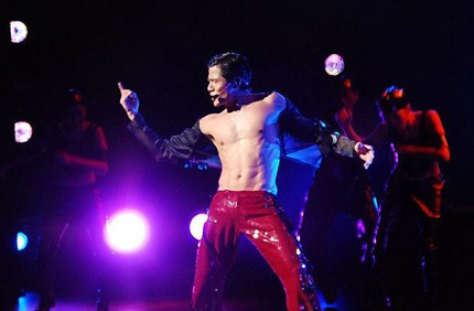 Quách Phú Thành bị thương vì fan quá khích - 1