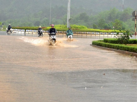 Mưa lớn, mưa đá bất ngờ đổ xuống Lào Cai - 3