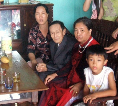 Cụ già 82 tuổi xin thi tiến sĩ - 1