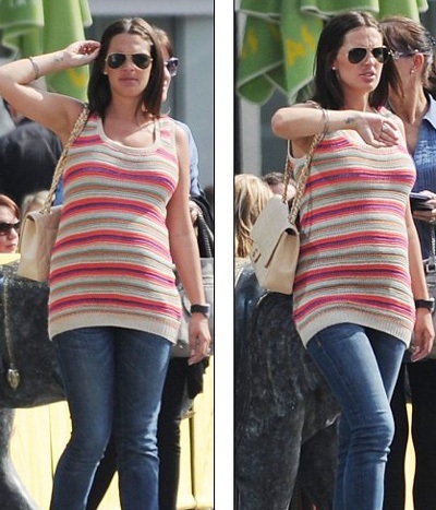 Cựu hoa hậu Anh được hôn phu tặng ô tô Mercedes - 3 Cựu hoa hậu Anh được hôn phu tặng ô tô Mercedes - 3