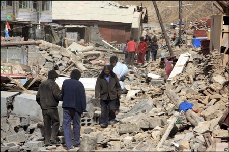 Động đất Trung Quốc: Tan hoang vùng tâm chấn - 2