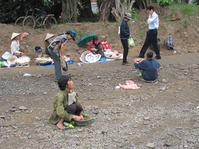 Còn quá nhiều “sạn” trên sân chùa Bái Đính - 2 Còn quá nhiều “sạn” trên sân chùa Bái Đính - 2