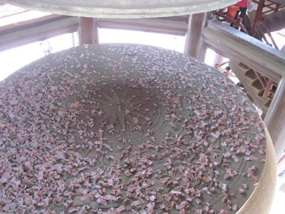 Còn quá nhiều “sạn” trên sân chùa Bái Đính - 5 Còn quá nhiều “sạn” trên sân chùa Bái Đính - 5