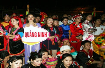 Rộn ràng Đất Tổ vào hội  - 3