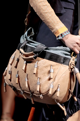 BST túi Louis Vuitton xuân hè 2010 - 11