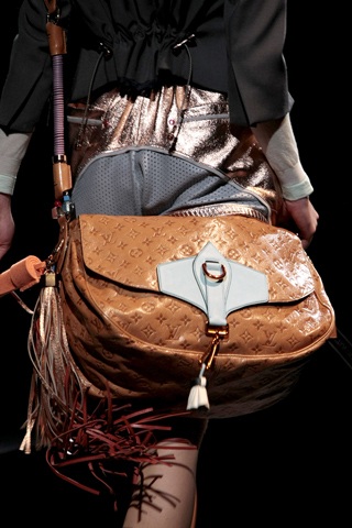 BST túi Louis Vuitton xuân hè 2010 - 14