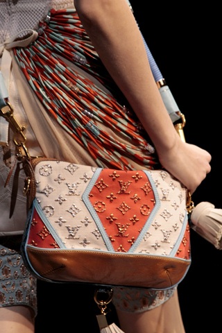 BST túi Louis Vuitton xuân hè 2010 - 16