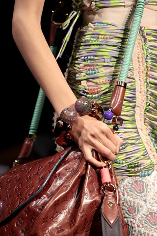 BST túi Louis Vuitton xuân hè 2010 - 17