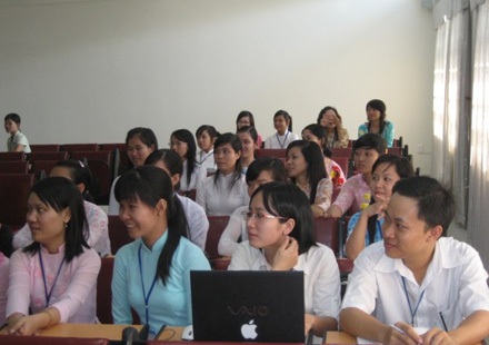 Sinh viên “đạo” luận văn vì quá sức! - 1 Sinh viên “đạo” luận văn vì quá sức! - 1